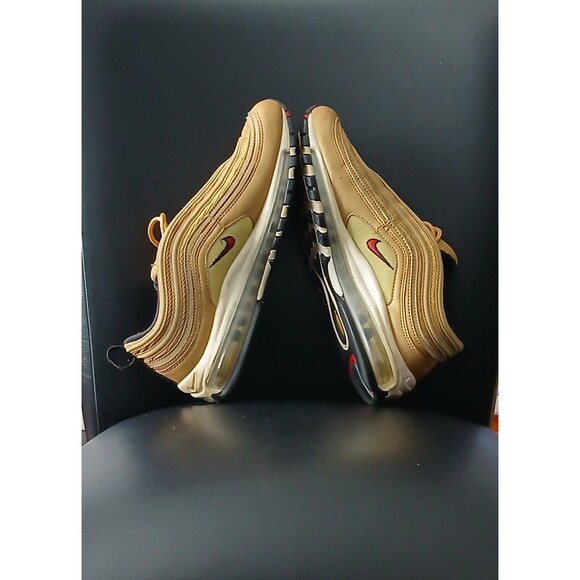 Nike Air Max 97 Metallic Gold Running Shoes. 884421-700. Men Size 9.5.